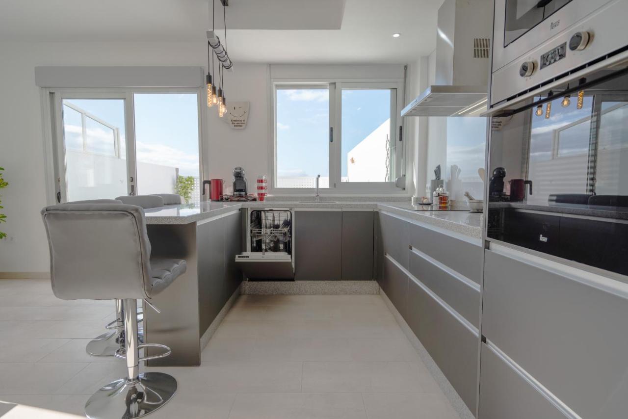 Luxurious Apartment With Large Terrace And Sea Views Tabaiba Kültér fotó